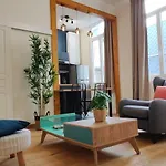 Confortable Sirius Centre Apartman *