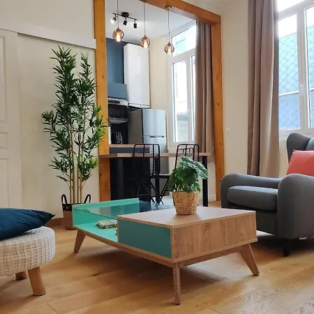 Confortable Sirius Centre Апартаменти