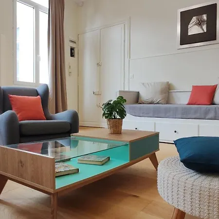 Confortable Sirius Centre Апартаменти *